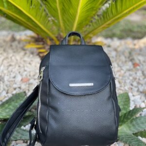 mochila mediana con tapa